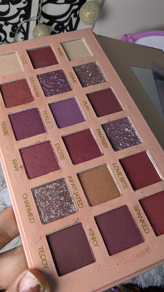 Nude Eyeshadow Palette - 18 shades
