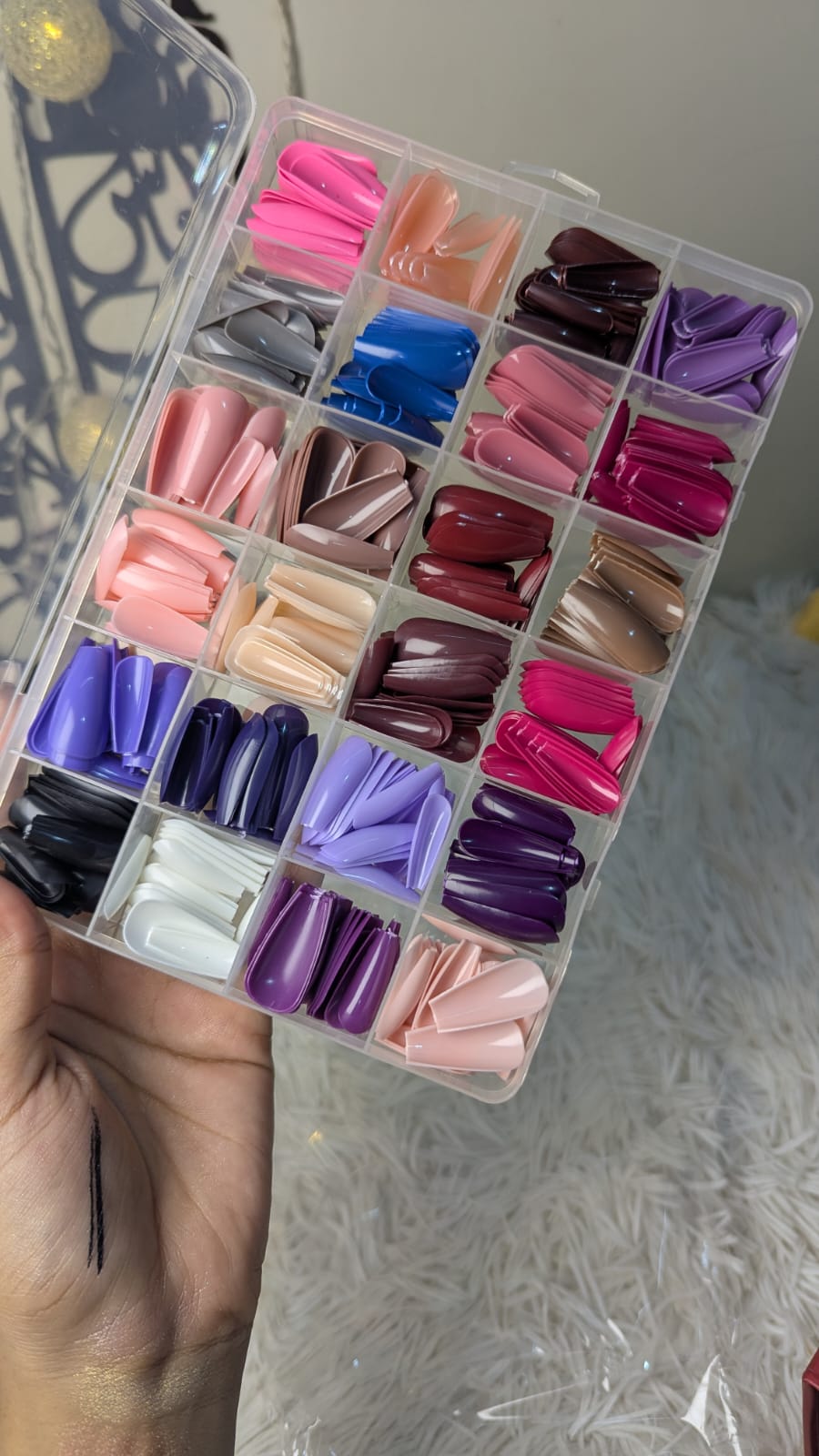 Artificial Nails - 24 Different Colors